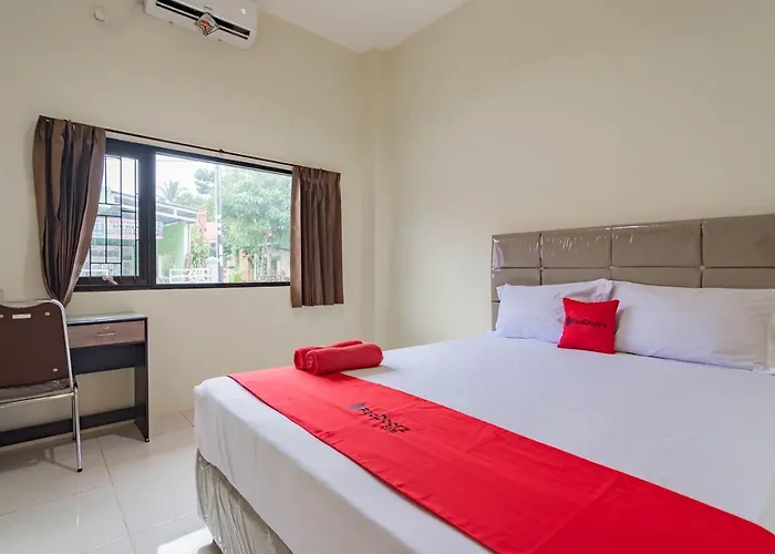 RedDoorz near Arka Sepinggan Airport Hotel Balikpapan 